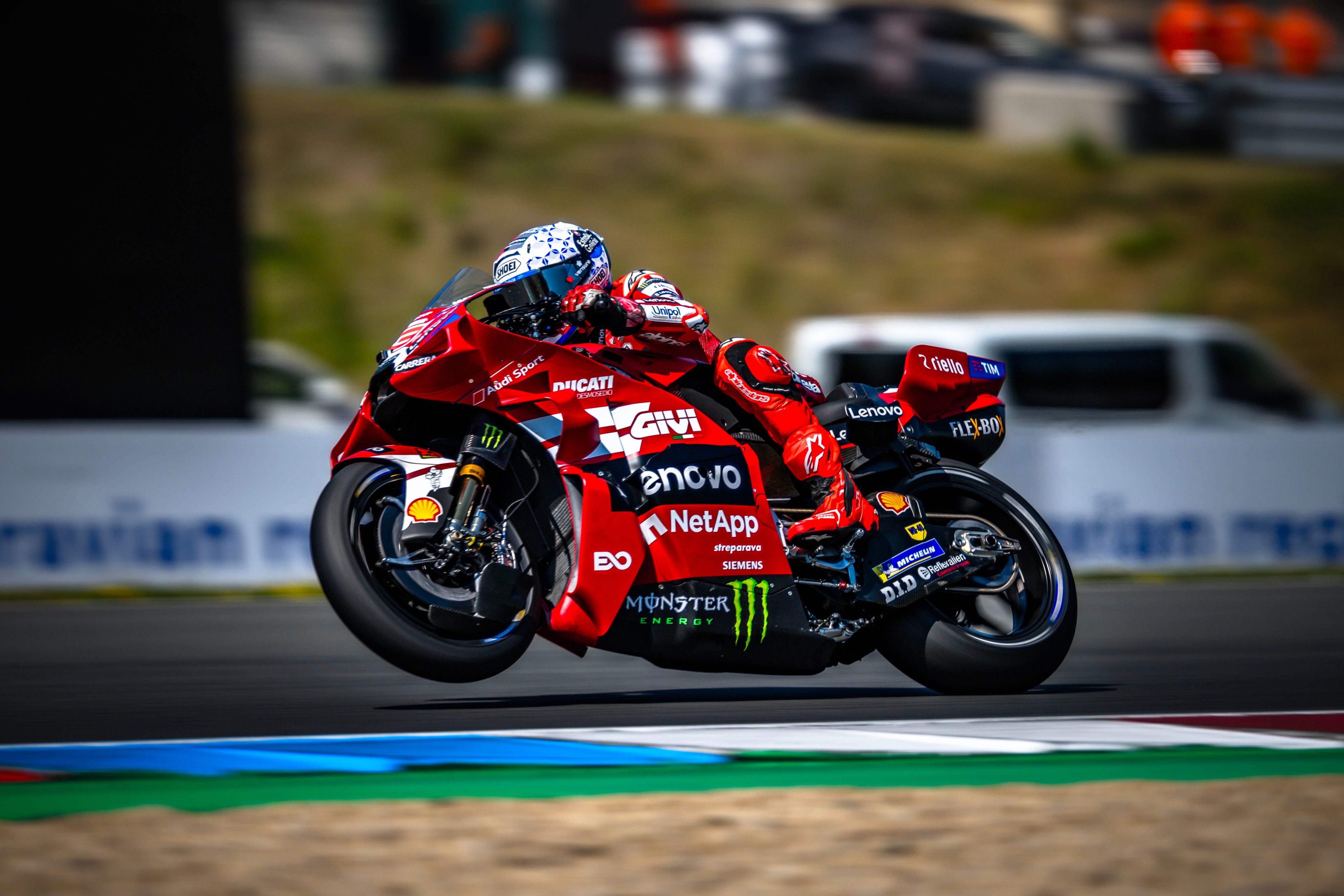 MARC MÁRQUEZ, ÇEKYA GP'YI KAZANDI!